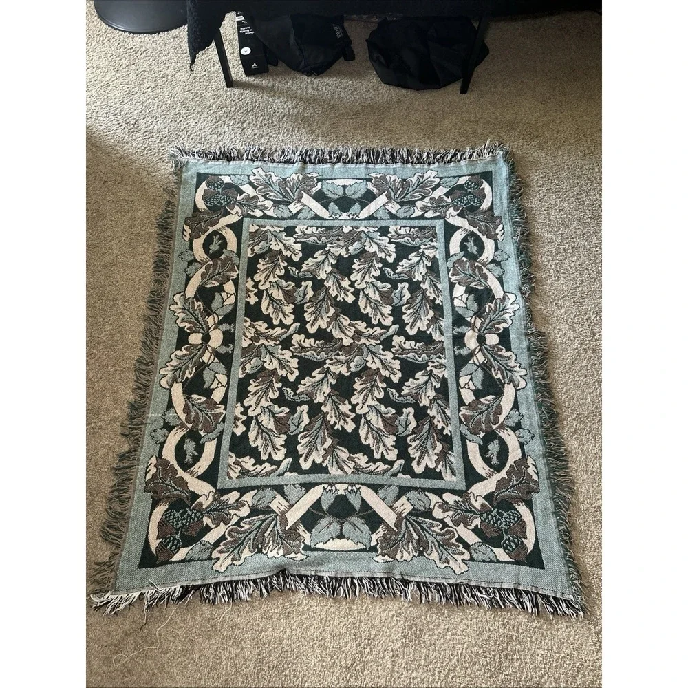 Vintage Crown Crafts Oak Leaves Acorn Green Tapestry Throw Blanket